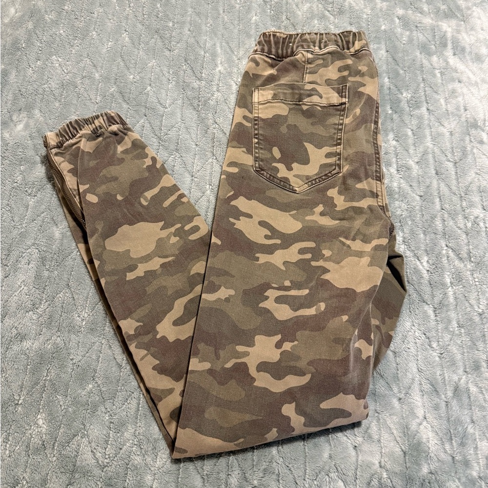 LIKE NEW American Eagle Camo Stretch High-Waisted Jegging Joggers - Picture 7 of 11